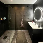 Charming & Modern Cabin, Close To 別荘 *