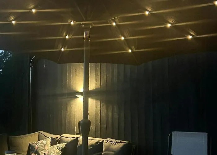 Charming & Modern Cabin, Close To *