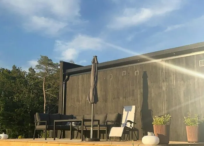 Charming & Modern Cabin, Close To Prázdninový dům *